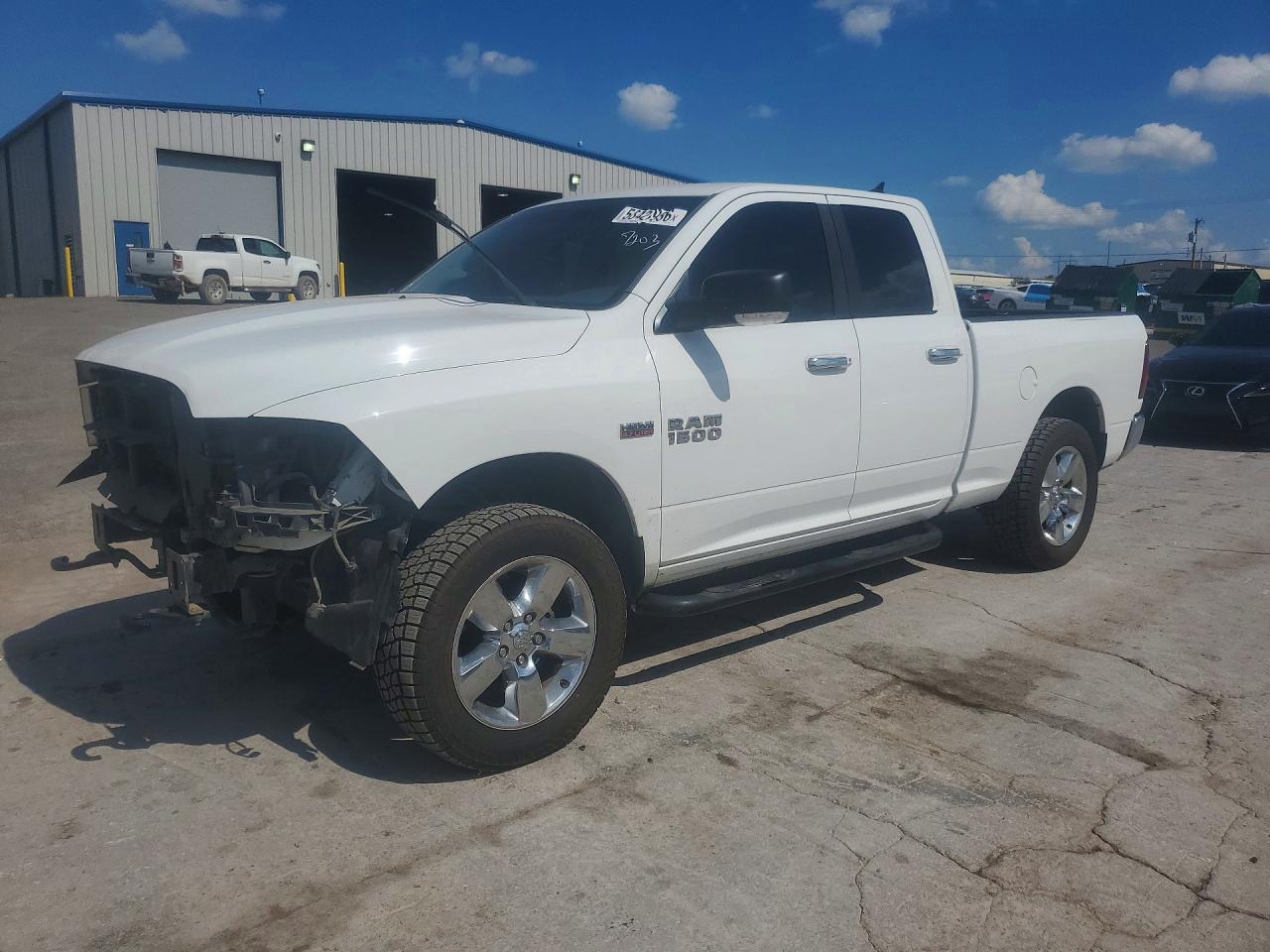 2015 RAM 1500 SLT QUAD CAB 4X4