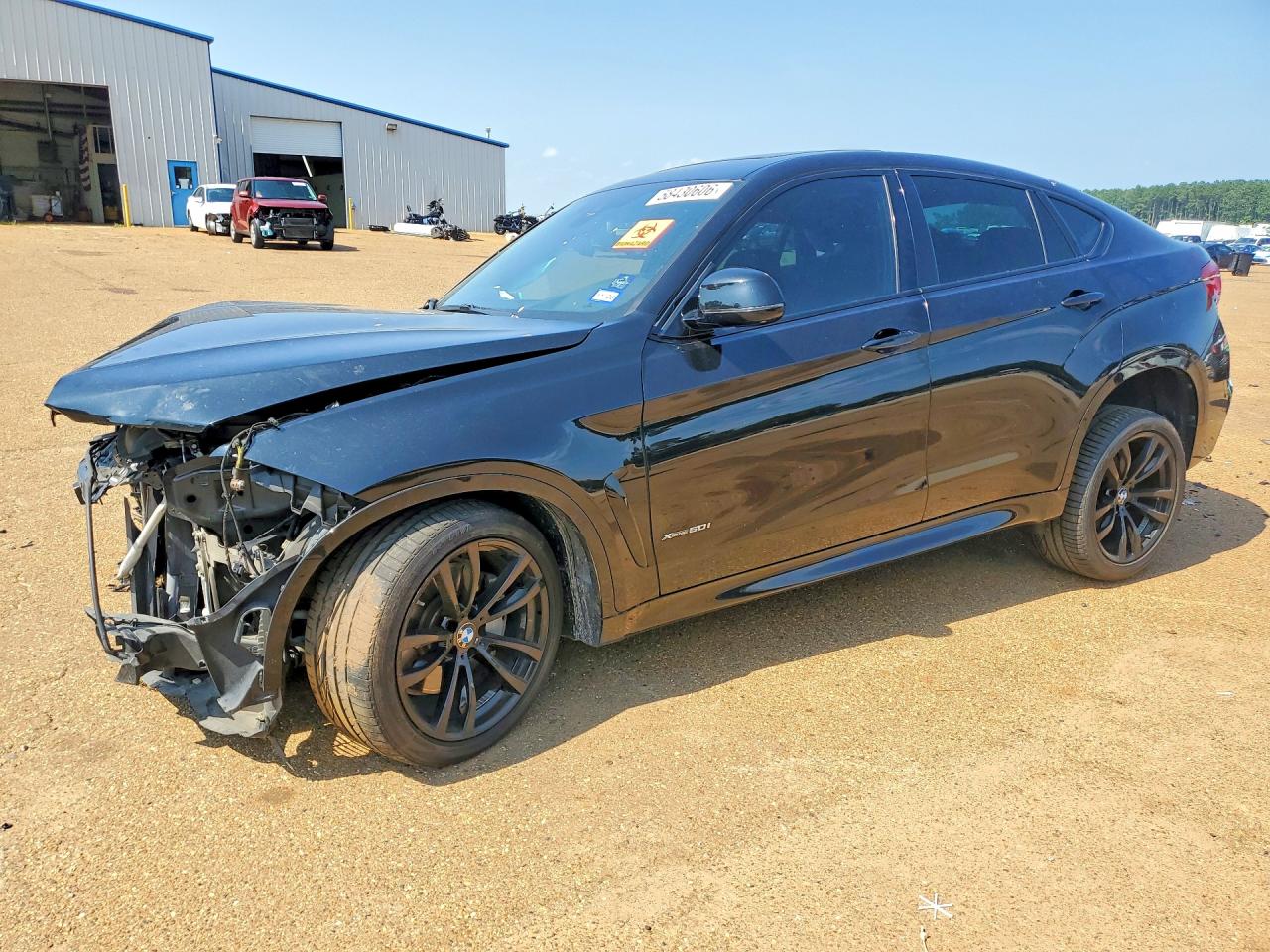 2018 BMW X6 xDrive50i — Front 3/4