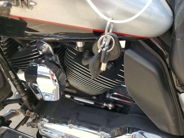 2015 HARLEY-DAVIDSON FL