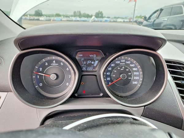 2014 HYUNDAI ELANTRA GLS(Middle)