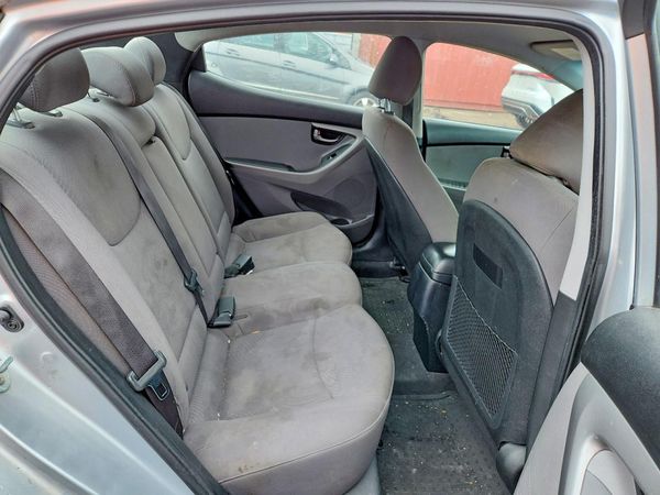 2014 HYUNDAI ELANTRA GLS(Middle)