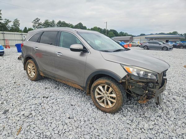 2017 KIA SORENTO L, LX