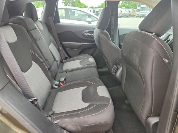 2015 JEEP CHEROKEE SPORT FWD