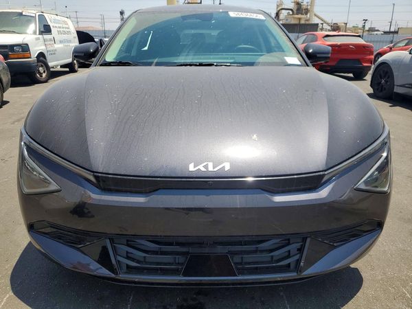 2025 KIA EV6