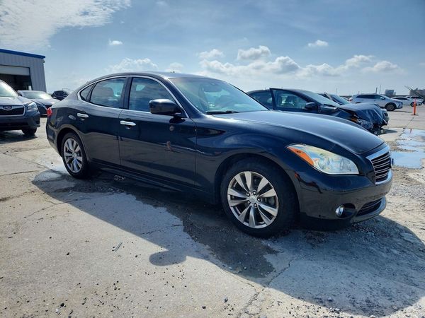 2013 INFINITI M37 — Passenger 3/4