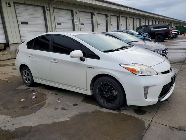 2013 TOYOTA PRIUS