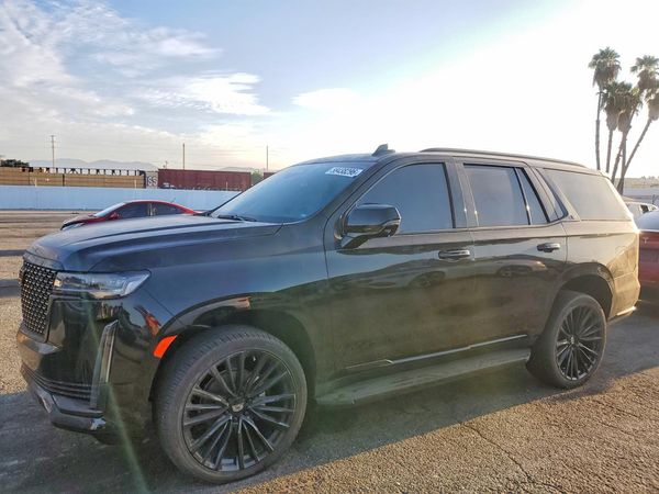 2023 CADILLAC ESCALADE Premium Luxury — Front 3/4