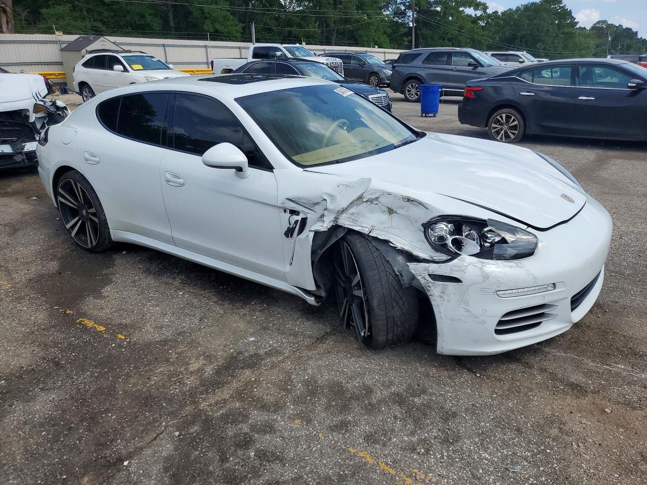 2014 PORSCHE PANAMERA Base (2WD), 4 (4WD)