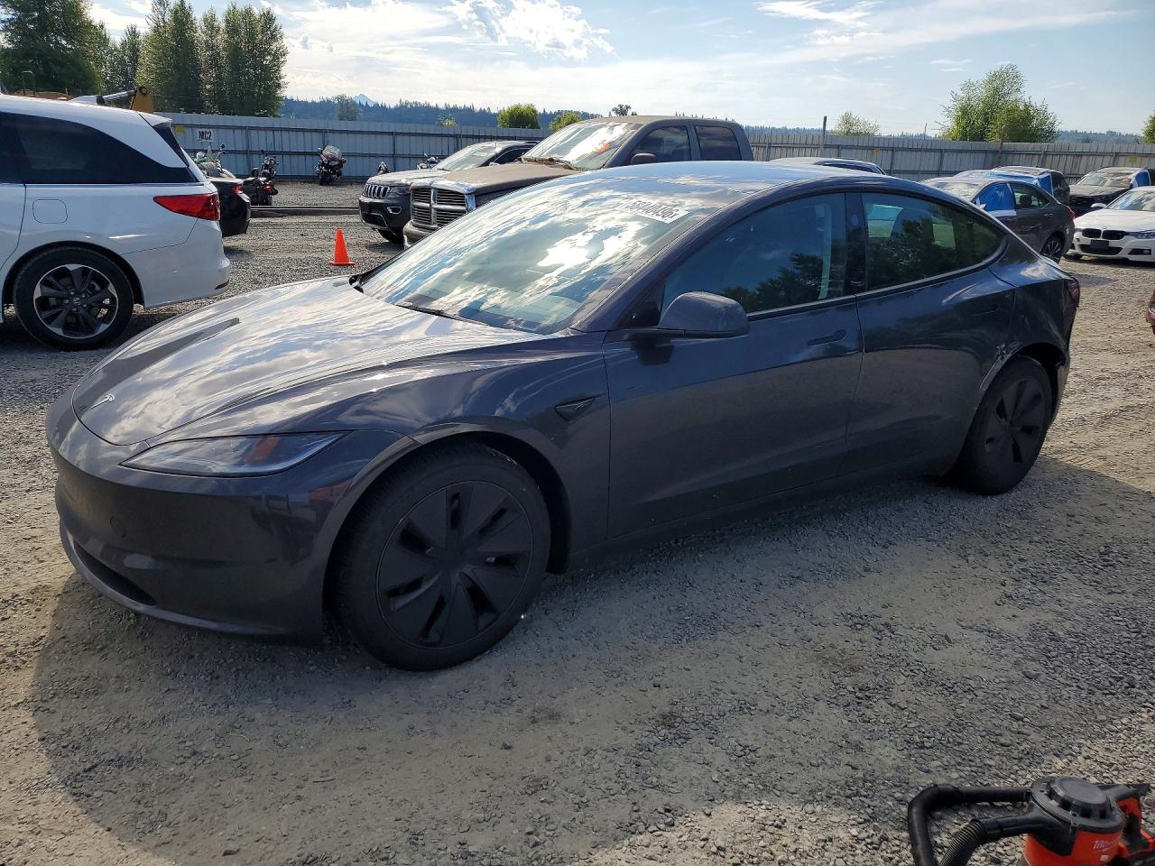 2024 TESLA MODEL 3