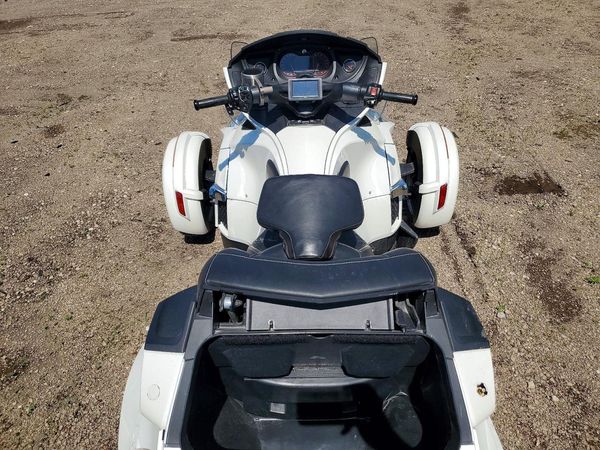 2014 CAN-AM SPYDER ROADSTER