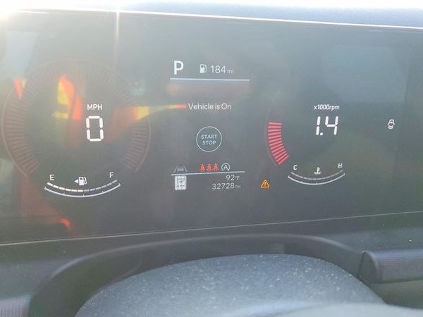 2025 HYUNDAI TUCSON SE