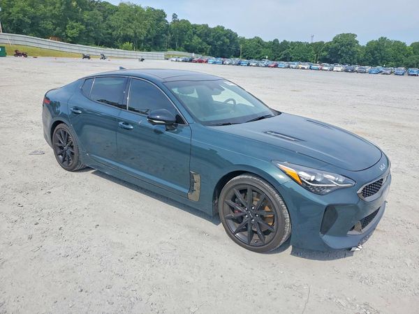2023 KIA STINGER