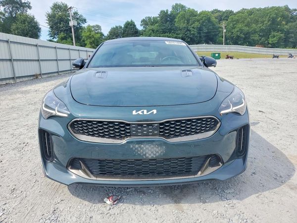 2023 KIA STINGER