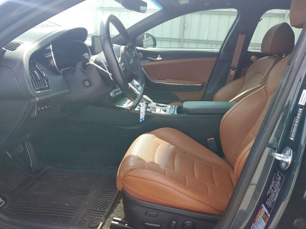 2023 KIA STINGER