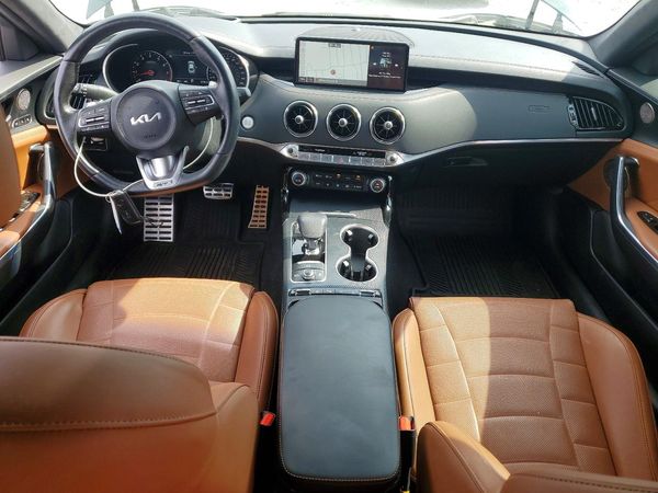 2023 KIA STINGER