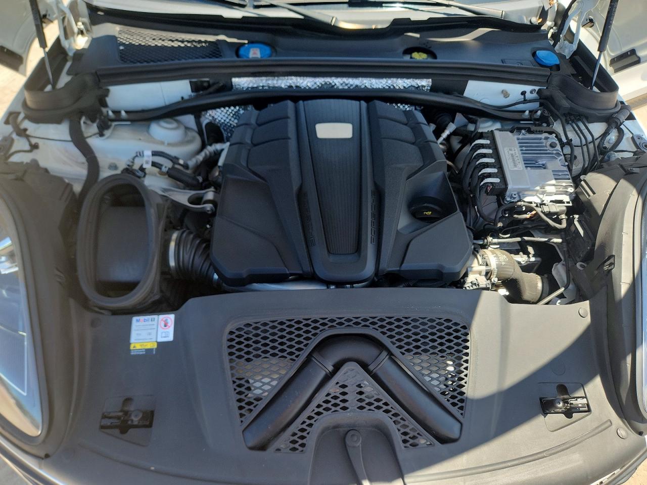 2022 PORSCHE MACAN S