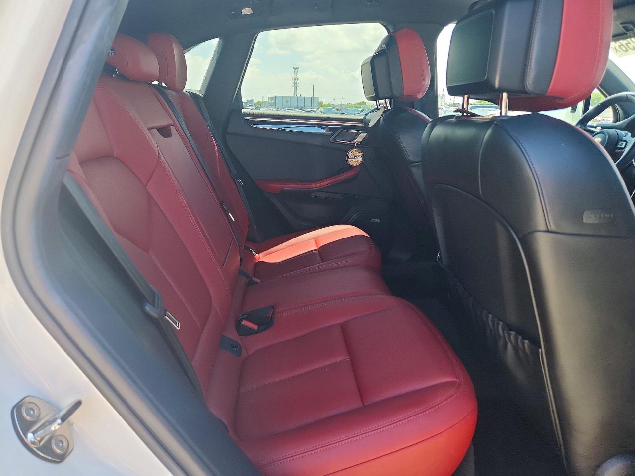 2022 PORSCHE MACAN S