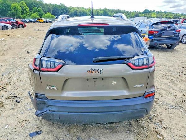 2019 JEEP CHEROKEE LATITUDE PLUS 4X4
