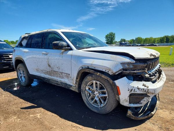2024 JEEP GRAND CHEROKEE LAREDO 4X4