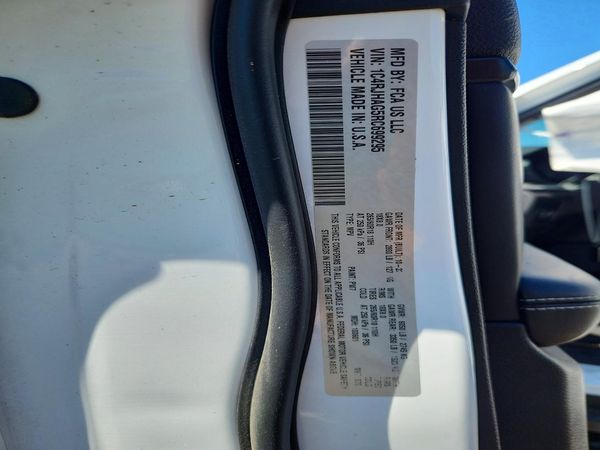 2024 JEEP GRAND CHEROKEE LAREDO 4X4