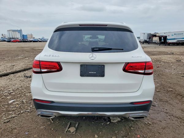 2018 MERCEDES-BENZ GLC GLC 300-4M