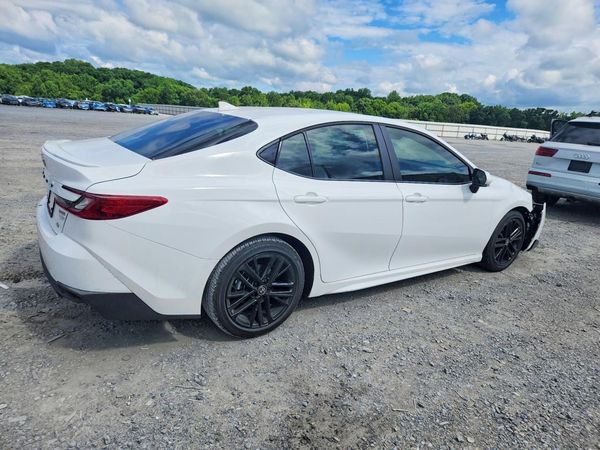 2026 TOYOTA CAMRY