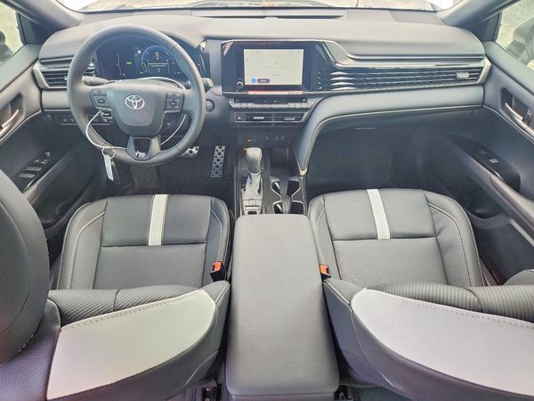 2026 TOYOTA CAMRY