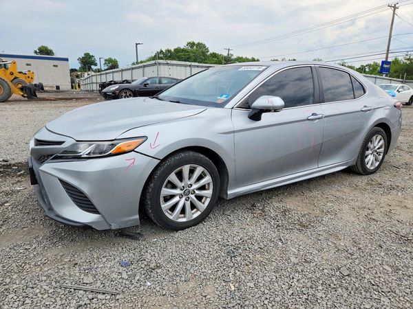 2019 TOYOTA CAMRY