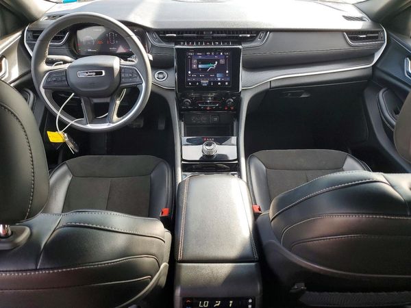 2023 JEEP GRAND CHEROKEE L LAREDO 4X4