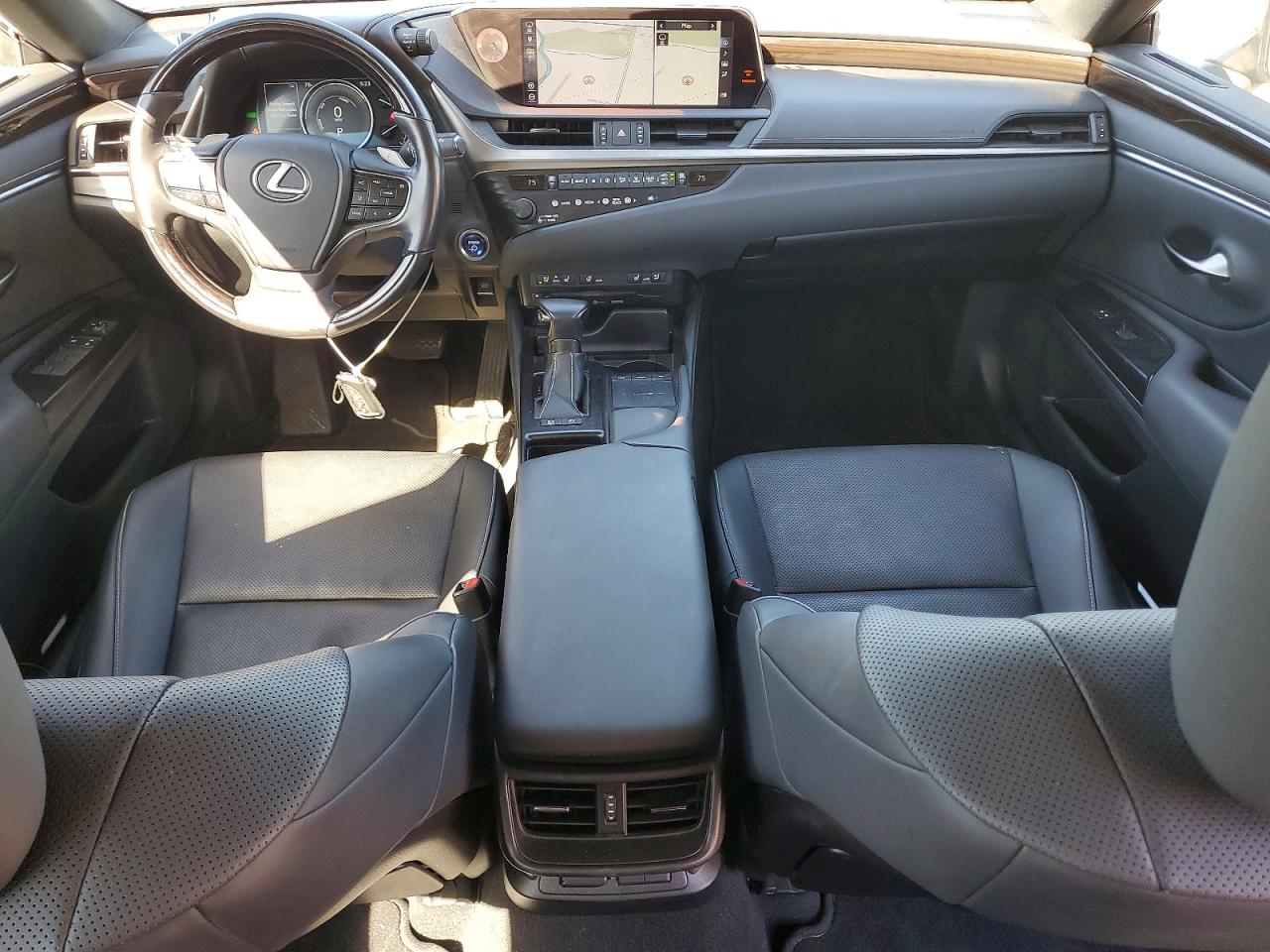 2019 LEXUS ES 300h