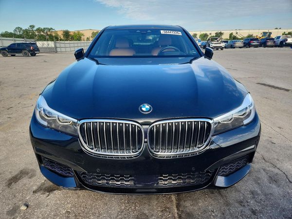 2018 BMW 740