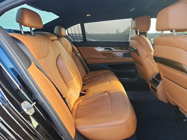 2018 BMW 740