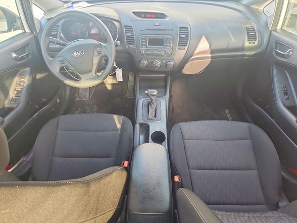 2016 KIA FORTE GL (Middle-Low Grade)