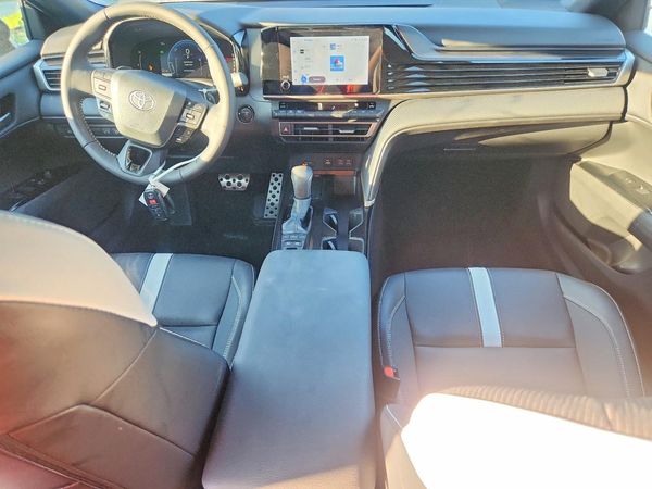 2025 TOYOTA CAMRY