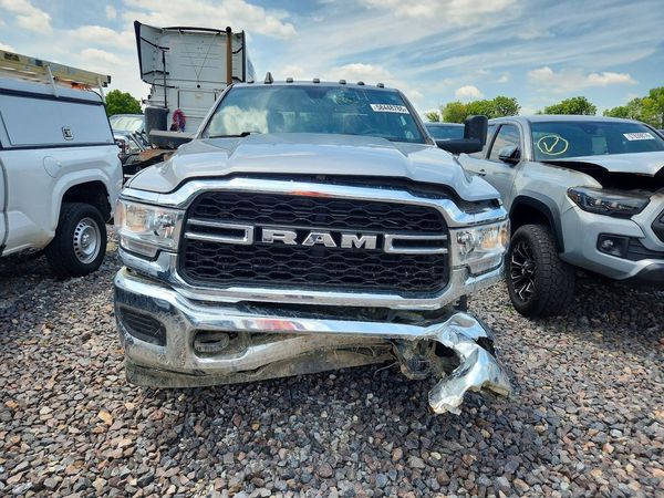 2022 RAM 3500 TRADESMAN CREW CAB 4X4