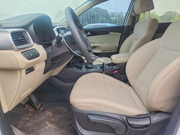 2020 KIA SORENTO L, LX, S