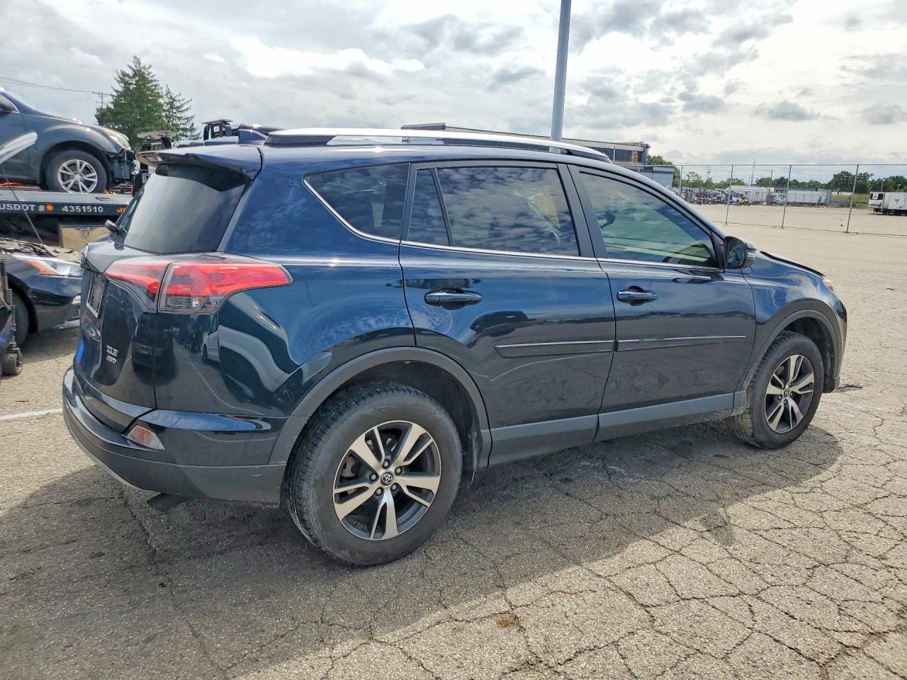 2018 TOYOTA RAV4 Adventure/XLE