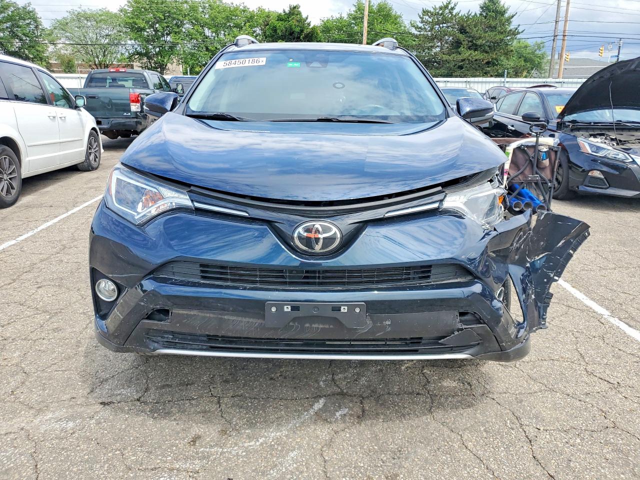 2018 TOYOTA RAV4 Adventure/XLE