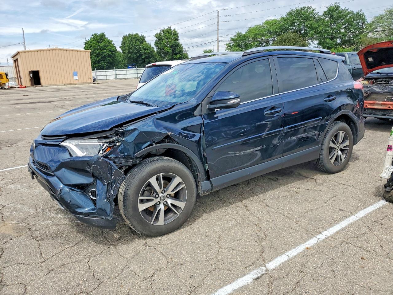 2018 TOYOTA RAV4 Adventure/XLE