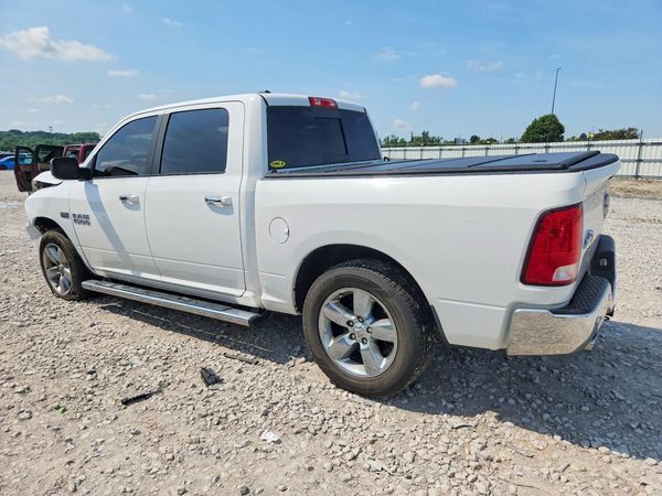 2017 RAM 1500 SLT