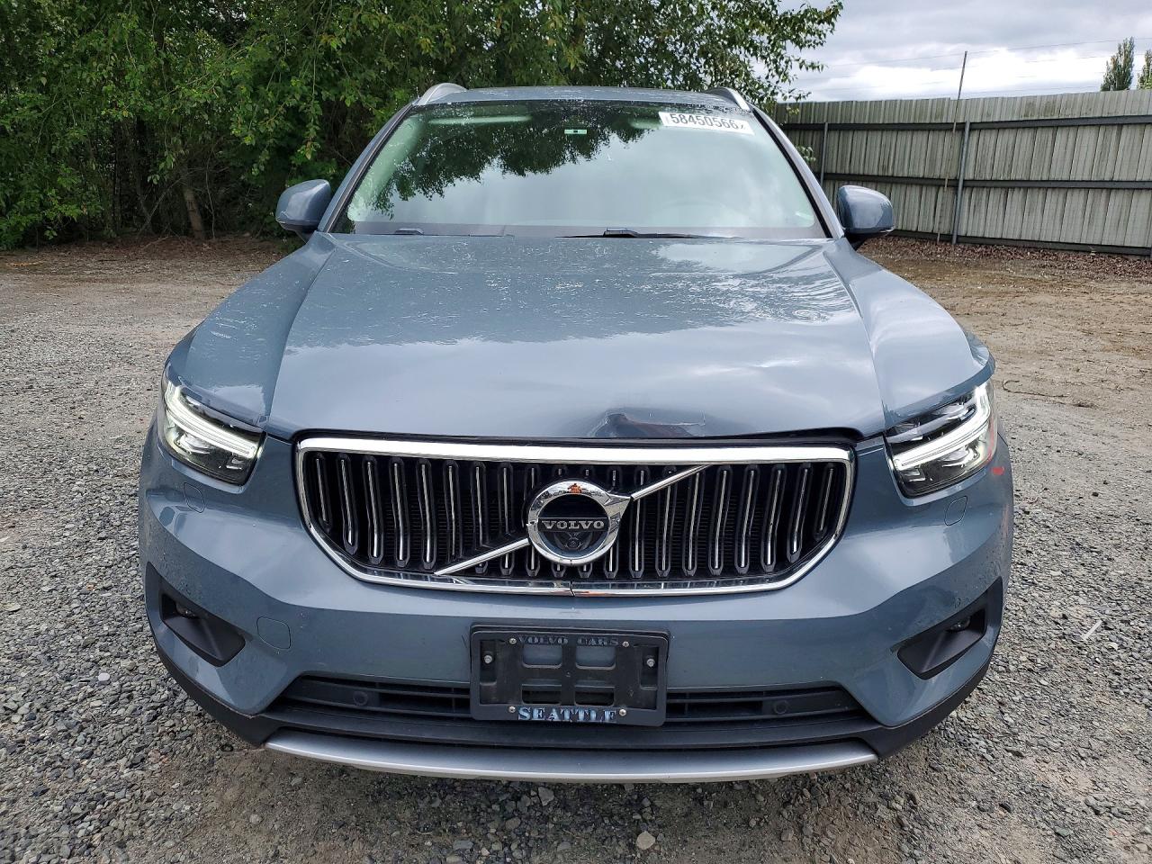 2020 VOLVO XC40 Inscription
