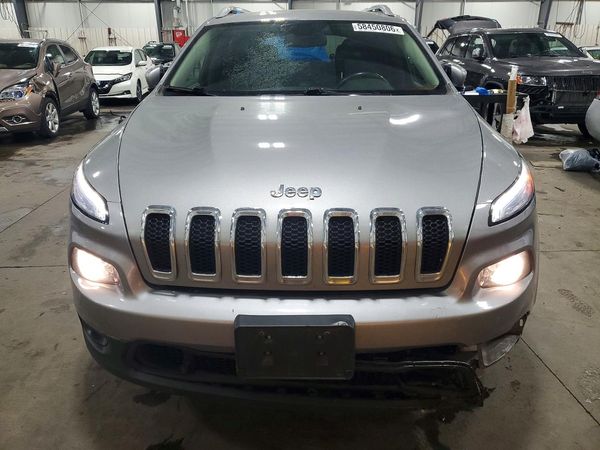 2015 JEEP CHEROKEE LATITUDE 4X4