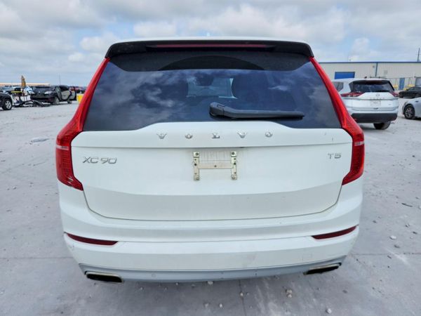 2020 VOLVO XC90