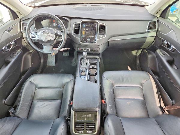 2020 VOLVO XC90
