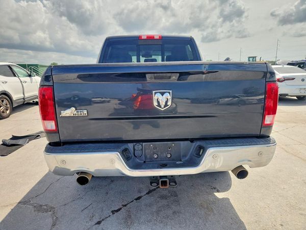 2018 RAM 1500 SLT