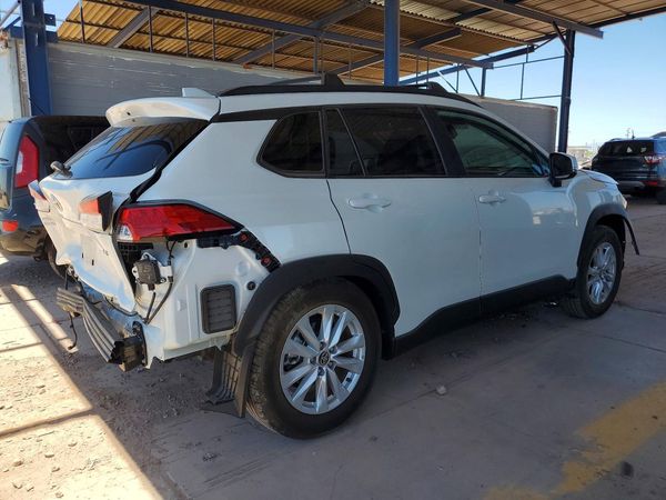 2024 TOYOTA COROLLA CROSS LE