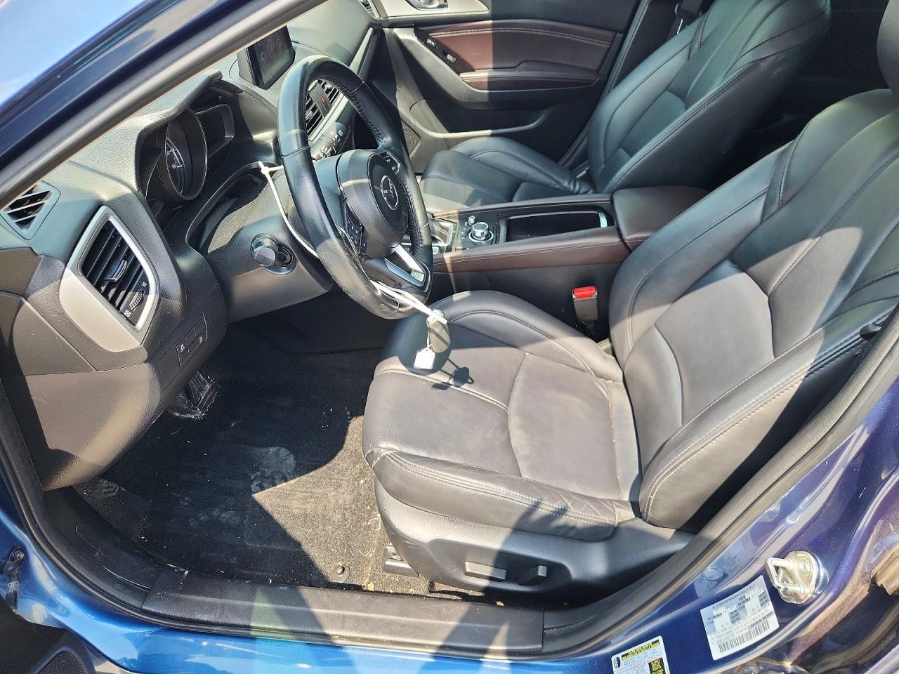 2018 MAZDA 3 Touring