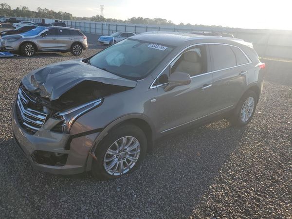 2017 CADILLAC XT5 Base