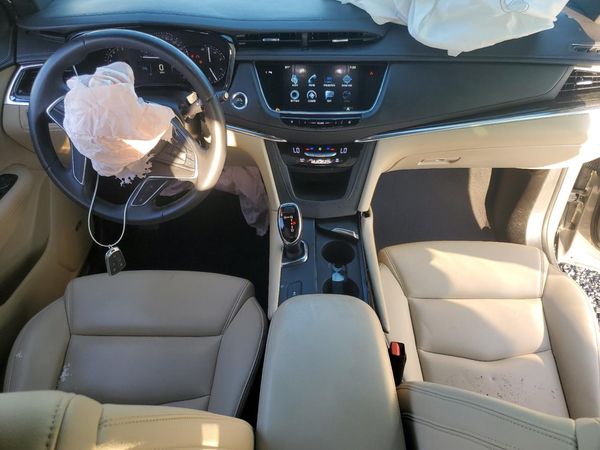 2017 CADILLAC XT5 Base