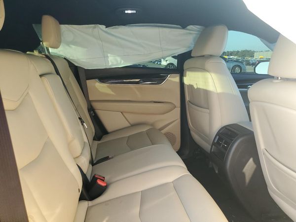 2017 CADILLAC XT5 Base